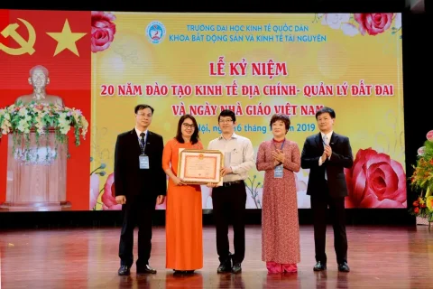 ce38c085-c8ec-48ef-8b52-d7dde0dca718