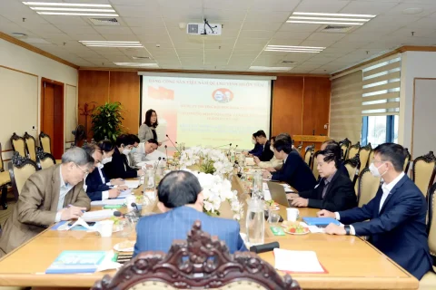 ce834697-b08a-4eb8-a853-9232b5aa4638