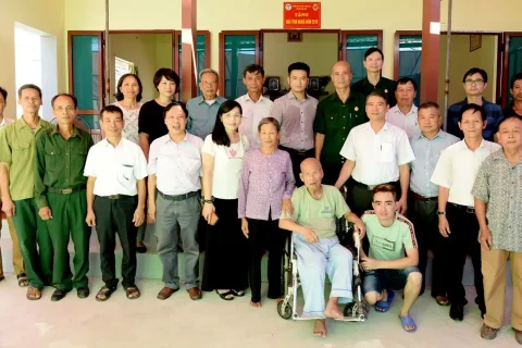 d1efb485-b0f5-42bc-a565-63653e382252