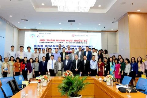 d3e16bd9-5ddc-4400-859e-8217899983dd