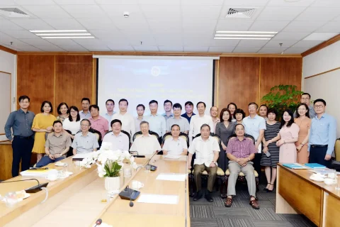 db8133e8-3bb0-41c6-8312-e8db3470dd1c