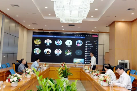 e0bf6897-1fa8-4794-8304-483bd917590b