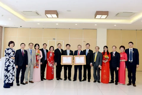 e1a42794-3f8d-49a9-816f-1e915c61b09a