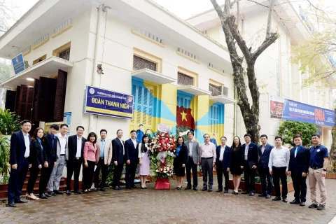 e500126a-526a-470b-a0ee-2bd0965d2cce