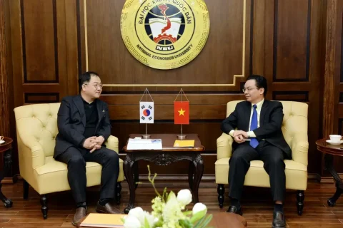 e6a2716b-6abf-4193-b62c-7e9aeb186160