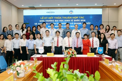 e7ca7747-b620-4c05-bb8c-439d8eee391f