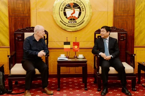 e9733834-f0b6-451f-9a73-208b773a112c