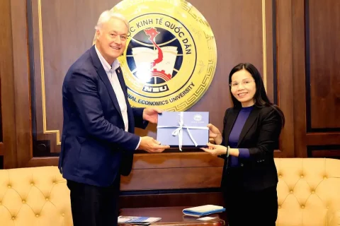 ea82c094-6937-4d1b-9319-49a1d14cc0fb