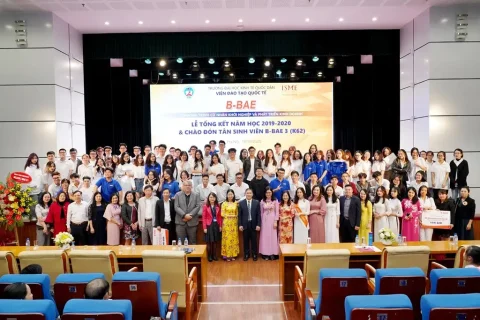 eb6e6971-f0a6-4c64-b0a2-3e7421fc58e7