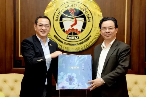 ebb12169-1038-45ee-99ec-547d774e861b