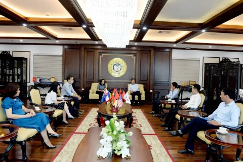 eda685e2-7946-4a57-a8f3-8160eb94962c