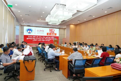 eed069d7-3646-456d-ade0-eeb193b031b8