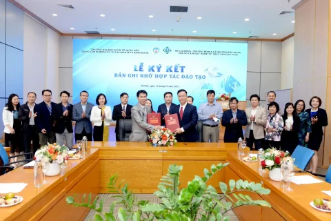 f285a442-8e06-438b-9aed-6defe247a38a