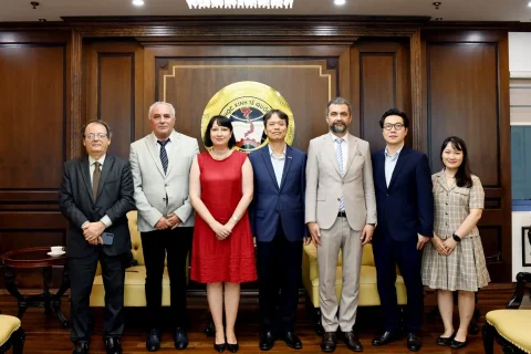 f5d31ef3-1dfa-4bc3-b58d-a8f8497d8708