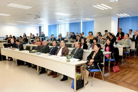 f5e1f332-2661-4c41-b1d1-529c2130ec1d