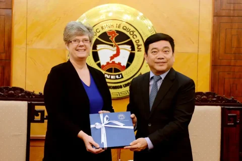 f76e4919-e58b-48b6-bb8a-026c813a484b