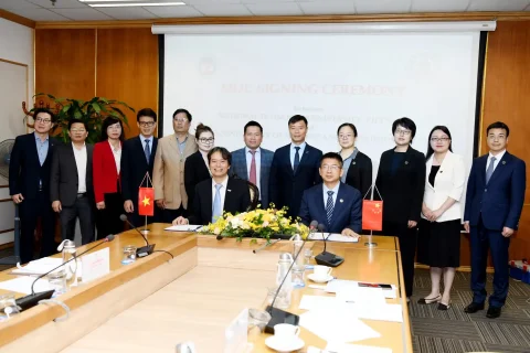 f8060457-1921-4907-a639-e2cca8cf989a