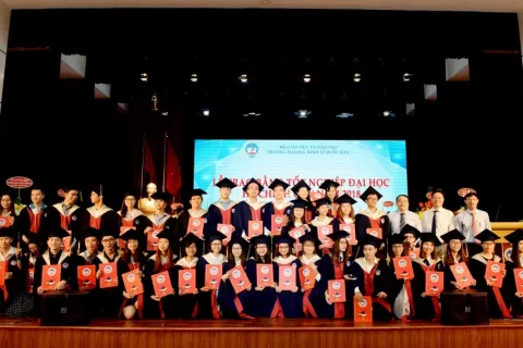 f8da32a7-1987-4201-86f5-8ce78bd16cf9