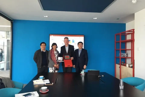 fa2129f5-79aa-4692-9a95-d8e48ebca3dd