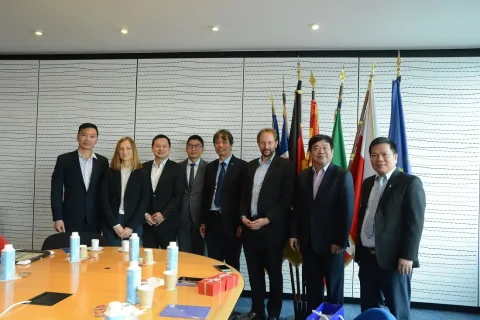 124c4cc5-13ee-4c16-b312-f19d181158c2