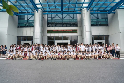 375b504b-73f2-4b2e-b4e4-6796792f6678