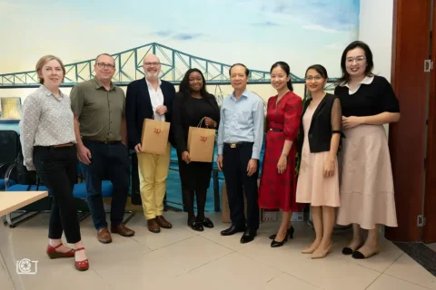 4d72f7a7-a38b-40a7-8f97-08c95718cbb1