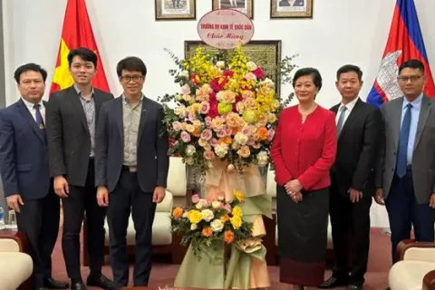 585af2cd-6302-43ae-ac65-e0512e3a74a5