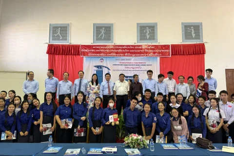 8b475d82-e2f2-4613-83a6-7bf0e4fc3b39