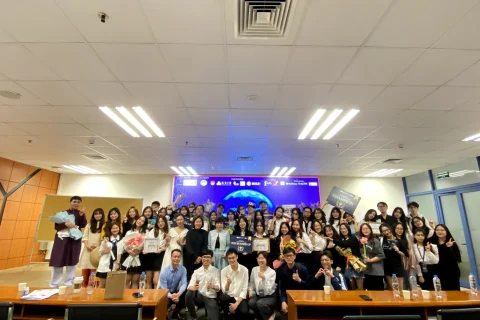 b1877872-85b8-4a06-bdd6-2b3f34a55c0e