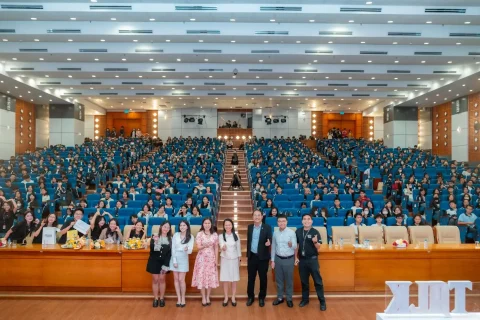 b84dbf0f-cda2-427f-934c-2ba989d10ecc