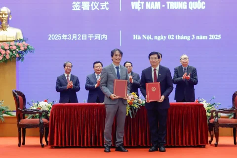 07118e7b B10c 4f78 9c01 0f62baca9764