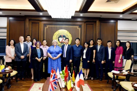 1c170d01 F9ad 4d5d 8950 82dc8fc753bf