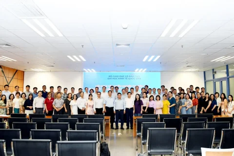 2ebf701e 3f45 4653 A320 1e40c8b2fe53