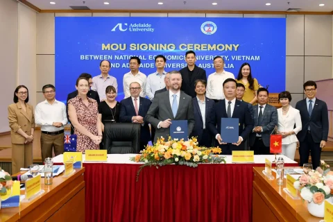 47a3f8f4 F244 4890 9491 D29e27e652ea