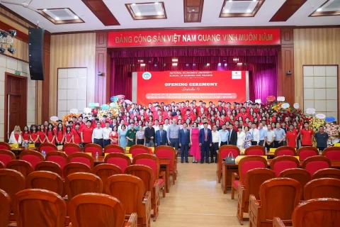 515a06f8 2715 4457 A082 49a2796a7849