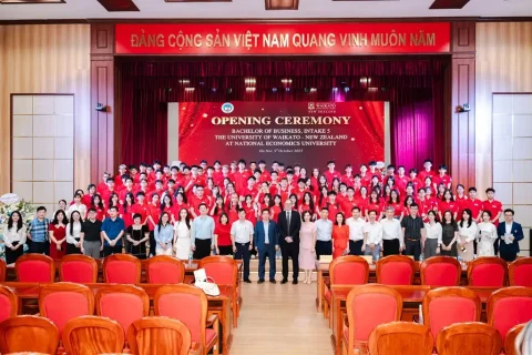 7c8b9b18 37e3 420f 85a9 99e38096132c