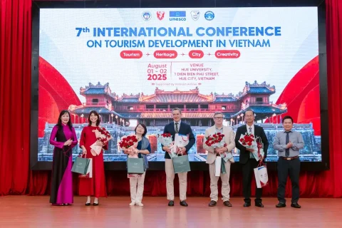 899c5a4e 2552 47cc 9c36 B46b43703a0c