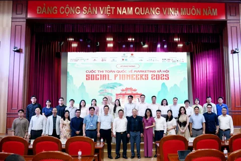 923db8b9 1309 43a4 A317 D710d157c76c