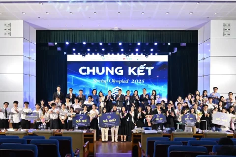 Anh 10. BTC Chụp ảnh Cung Các đội Thi