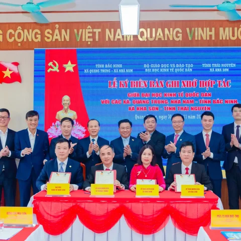 4. Ký Kết Hợp Tác