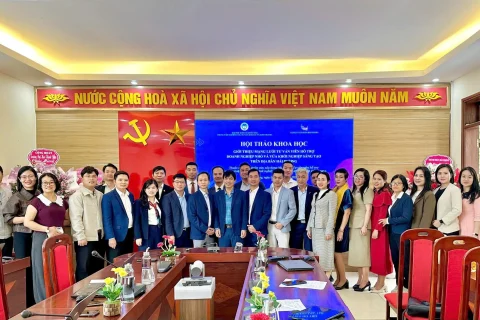 Gen H Z7295936661295 3fbd02f8fd30d2951b4f8e94861cbb01