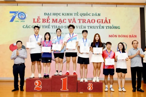 DSC 2004 (Copy)